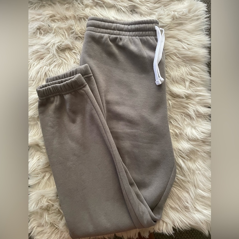 Dark grey/beige joggers